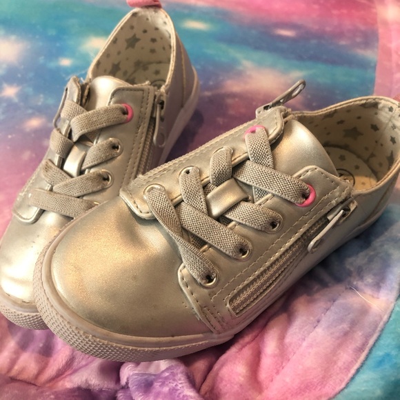 Cat & jack little girls shoes - Picture 1 of 3